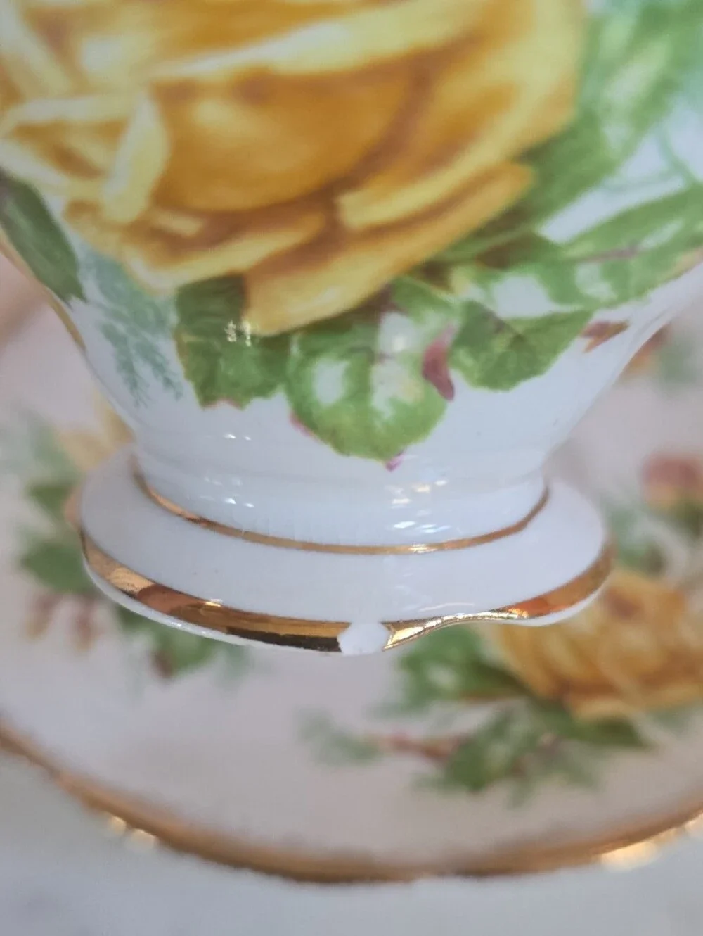 Royal Albert Yellow Rose Porcelain Teacup & Saucer Set with Gold Trim, Set Of 4